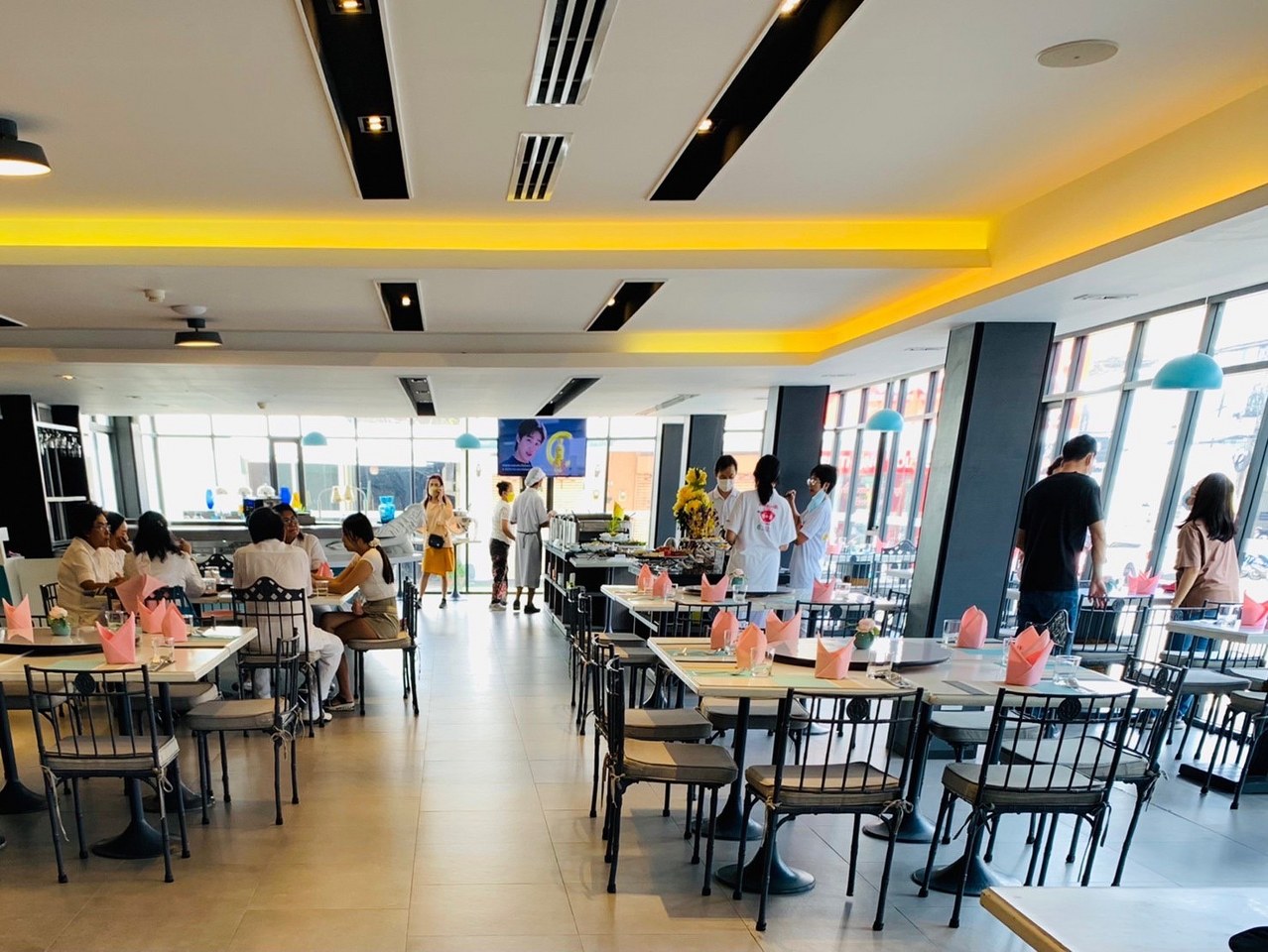 เดอะ คอฟฟี่ช้อป โรงแรมเพิร์ล (ภูเก็ต) Standard Package (Mon-Fri)