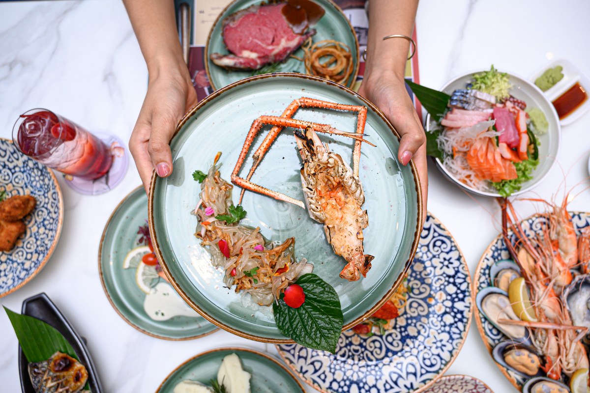 Ventisi Restaurant Centara Grand at CentralWorld Sip and Sizzle, with Soft Drinks [Thursday & Friday]