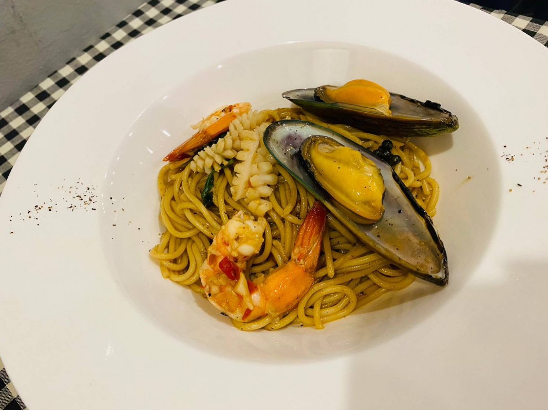 Eagle (Sisaket) Premium Buffet