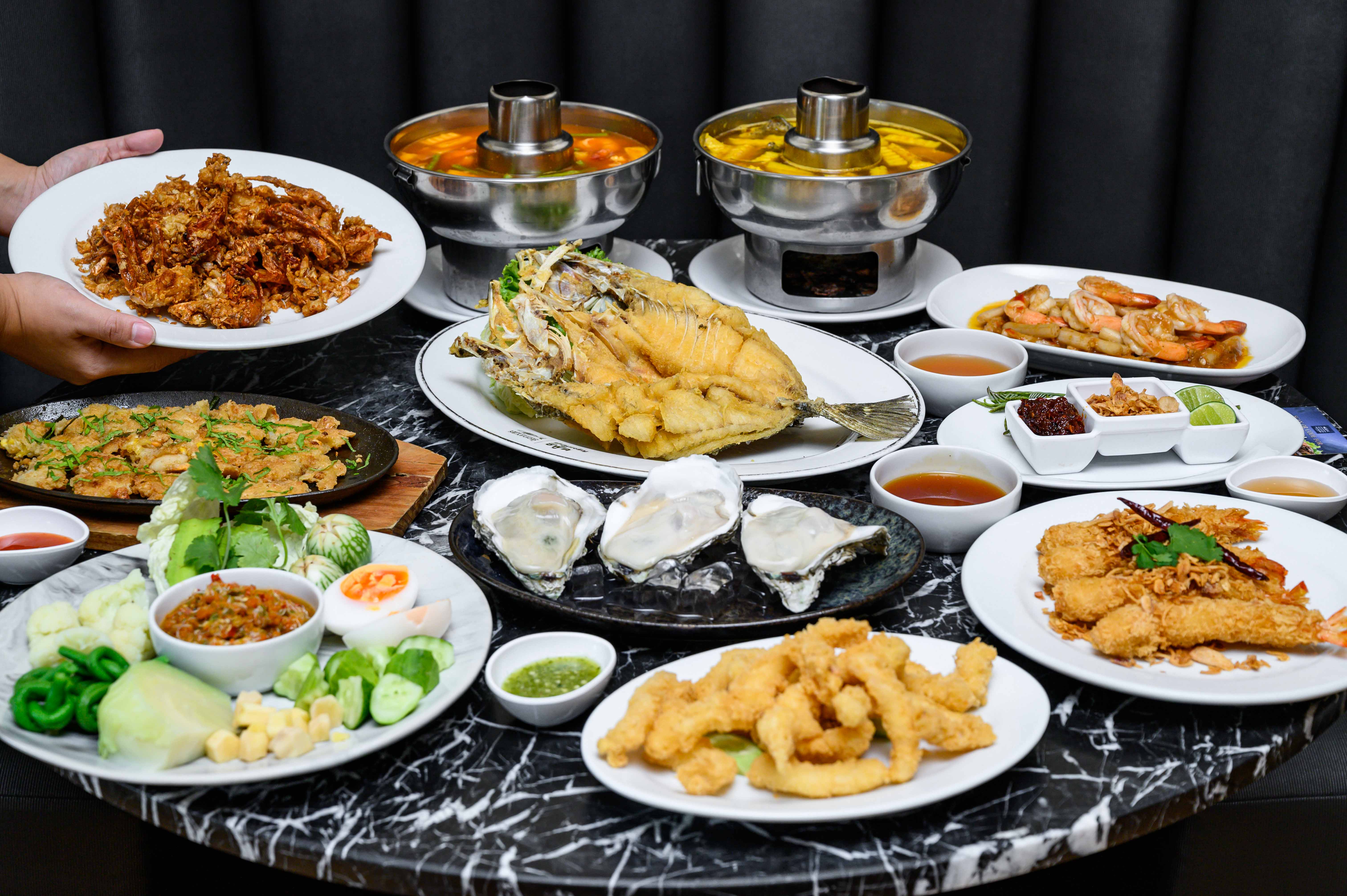 Laem Charoen Central Rama 3 All You Can Eat Buffet with Free Flow Drinks for 2 Hours (Book in advance 1 hour)