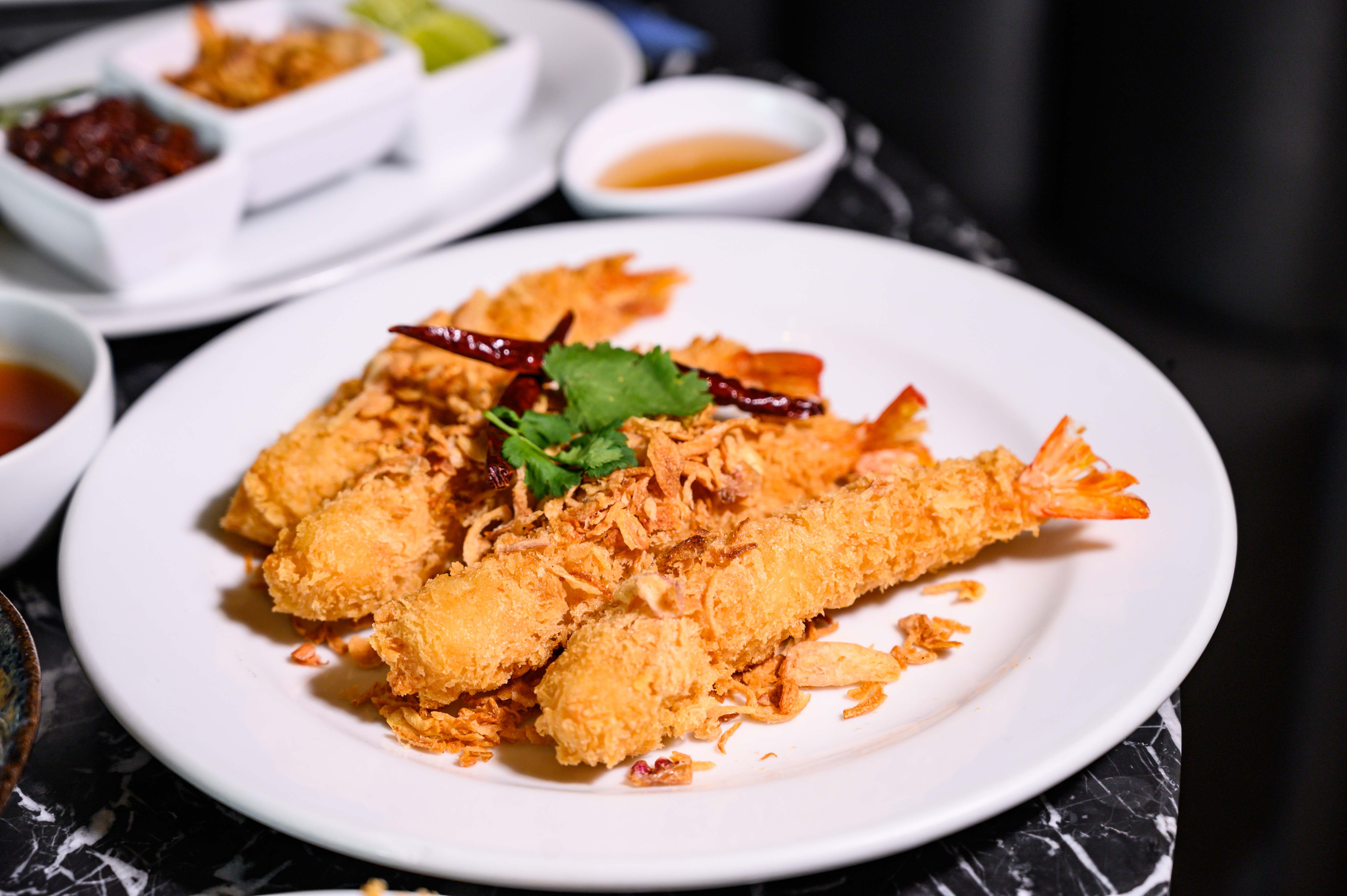 แหลมเจริญ เอ็มควอเทียร์ Premium Buffet with Extra Menu and Free Flow Drinks for 2 Hours (Book in advance 1 hour)