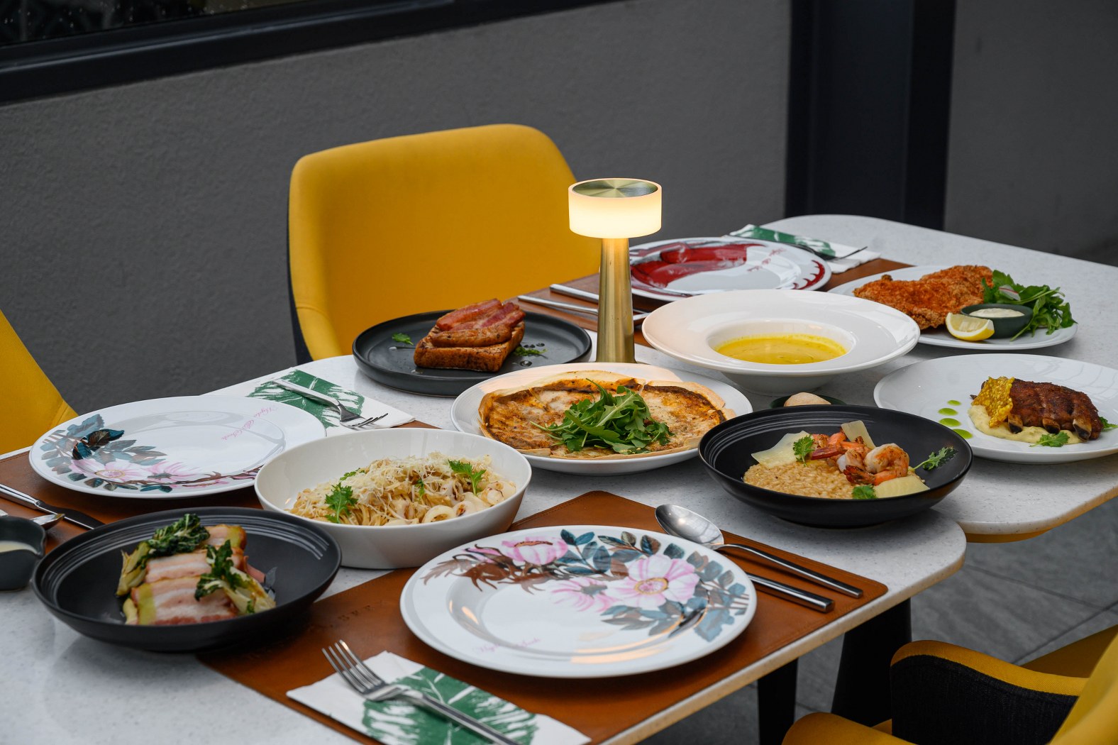 Hyde & Seek Athenee Tower Lunch Buffet 