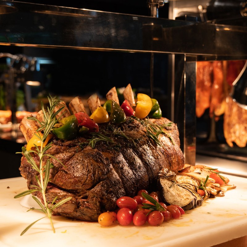 204 Bistro at Swissotel Bangkok Ratchada International Lunch Buffet + Free Flow soft drink, drinking water, coffee and tea (Mon-Sat)