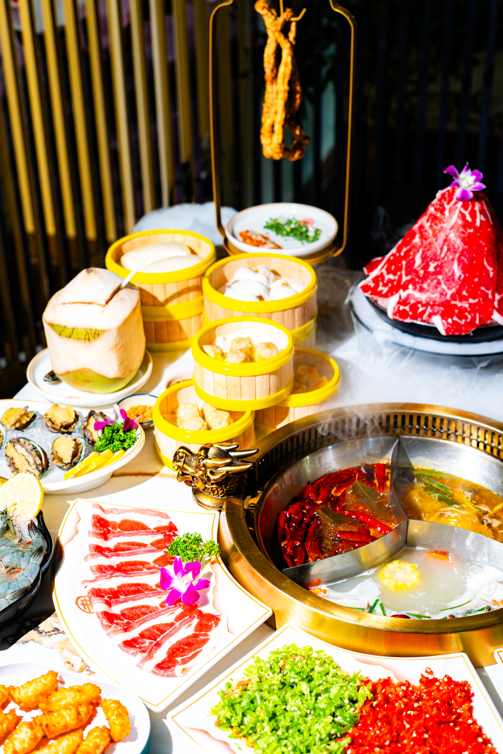 Kunshine Hotpot Asok Standard Shabu Buffet (1 Soup)