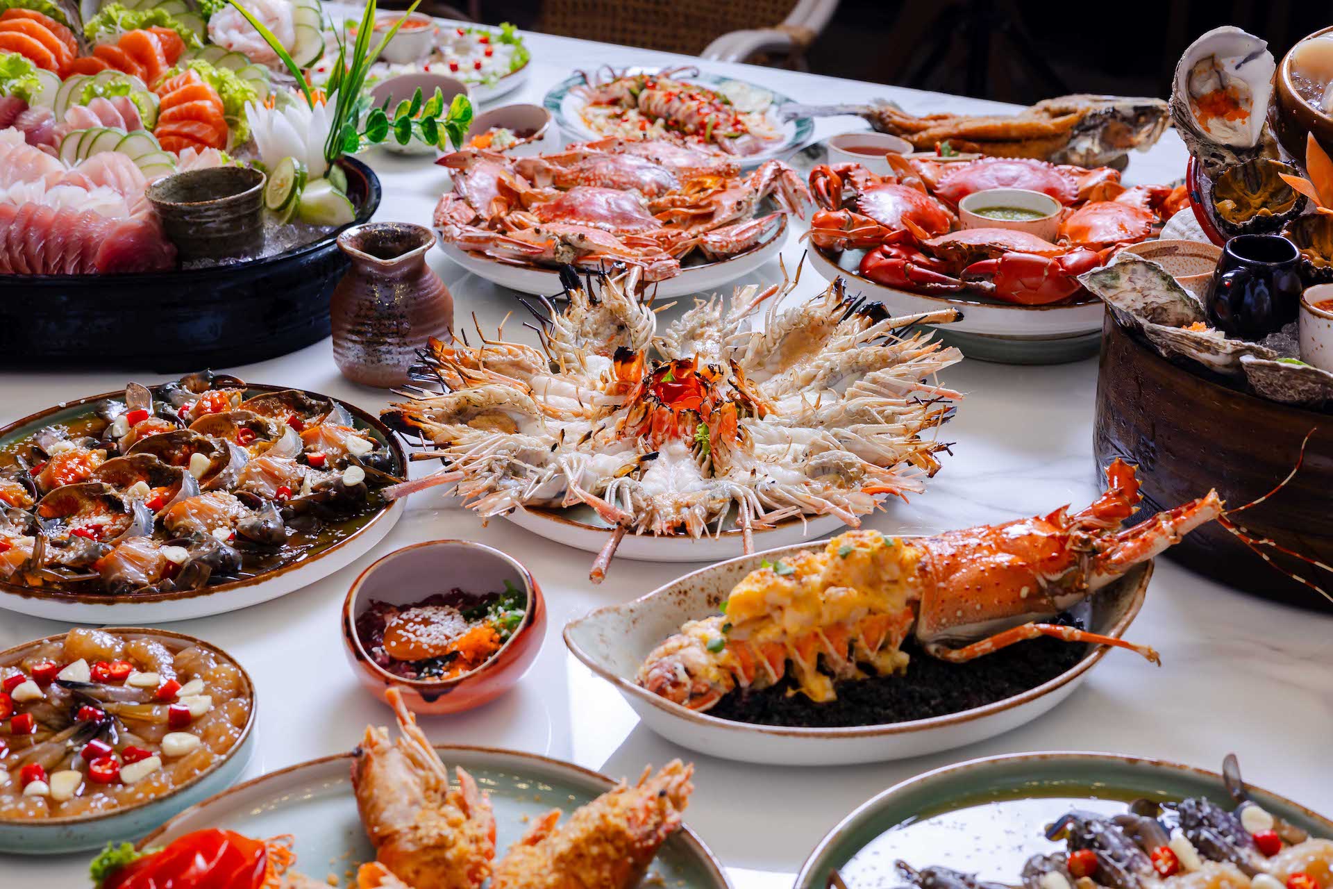 Ventisi Restaurant Centara Grand at CentralWorld Crab night buffet (Thursday-Saturday) With Free Flow Non-Alcohol