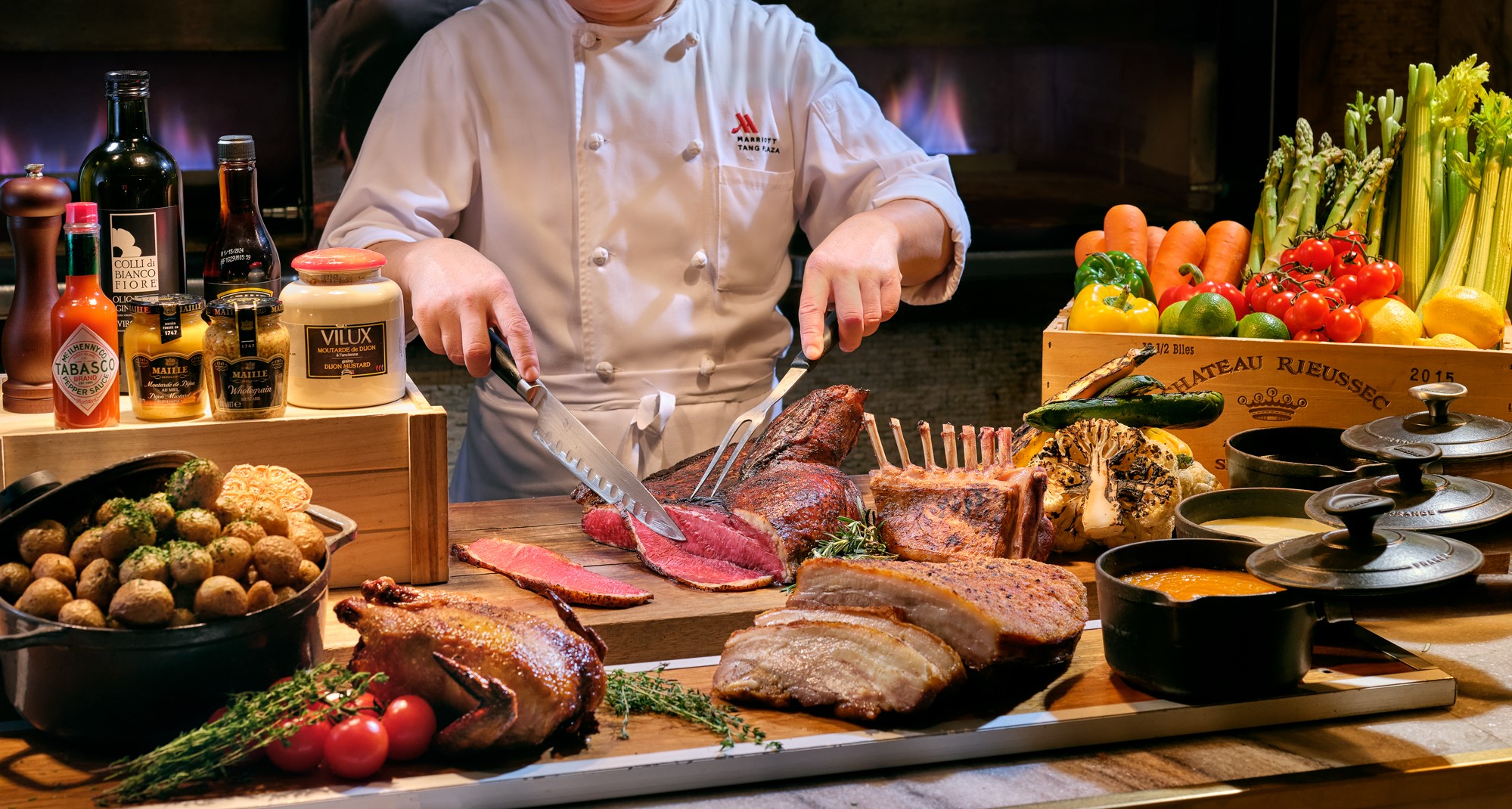 Crossroads Buffet at Singapore Marriott Tang Plaza Hotel Weekday Dinner Buffet (Sun-Thu)