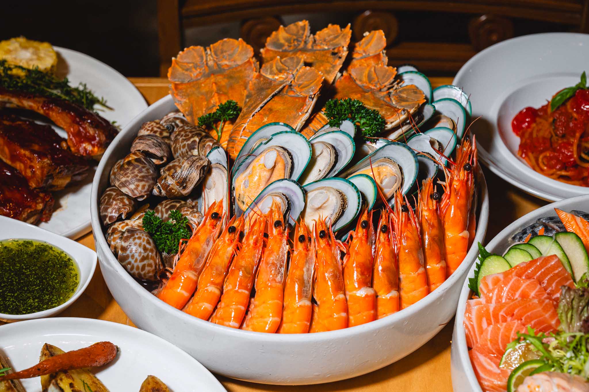 Orchid Cafe at Sheraton Grande Sukhumvit A Luxury Collection Hotel [Fri-Sun Dinner] Grande Seafood Buffet With One Soft Drink Per Person
