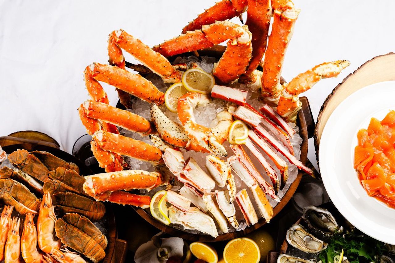 Orchid Cafe at Sheraton Grande Sukhumvit A Luxury Collection Hotel [Fri-Sun Dinner] Grande Seafood Buffet With One Soft Drink Per Person