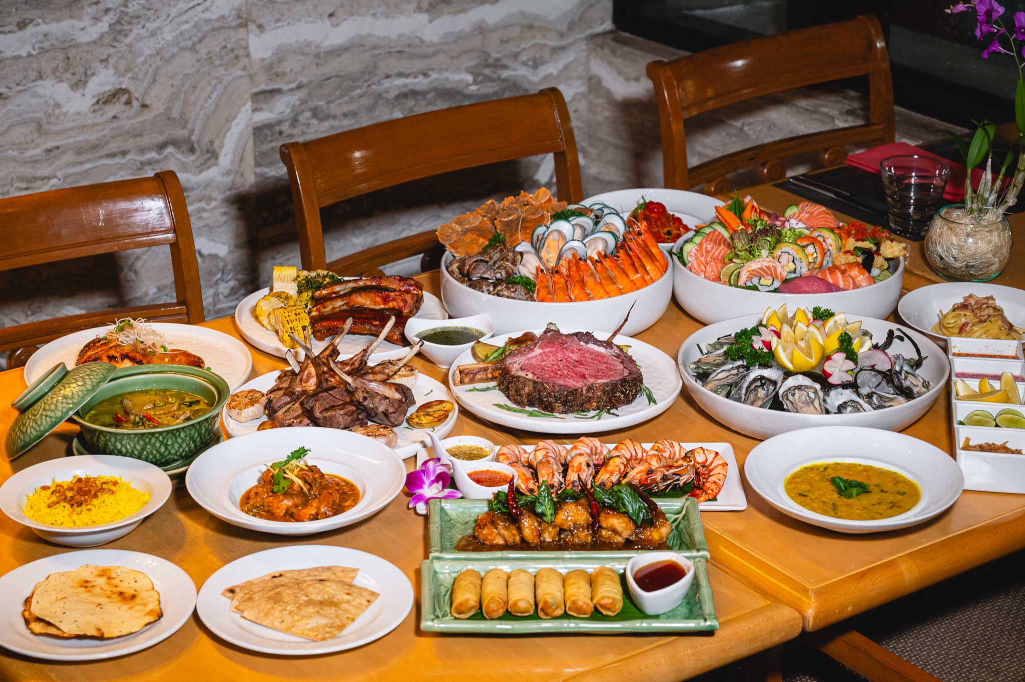 Orchid Cafe at Sheraton Grande Sukhumvit A Luxury Collection Hotel [Saturday Lunch] International Buffet One Soft Drink Per Person