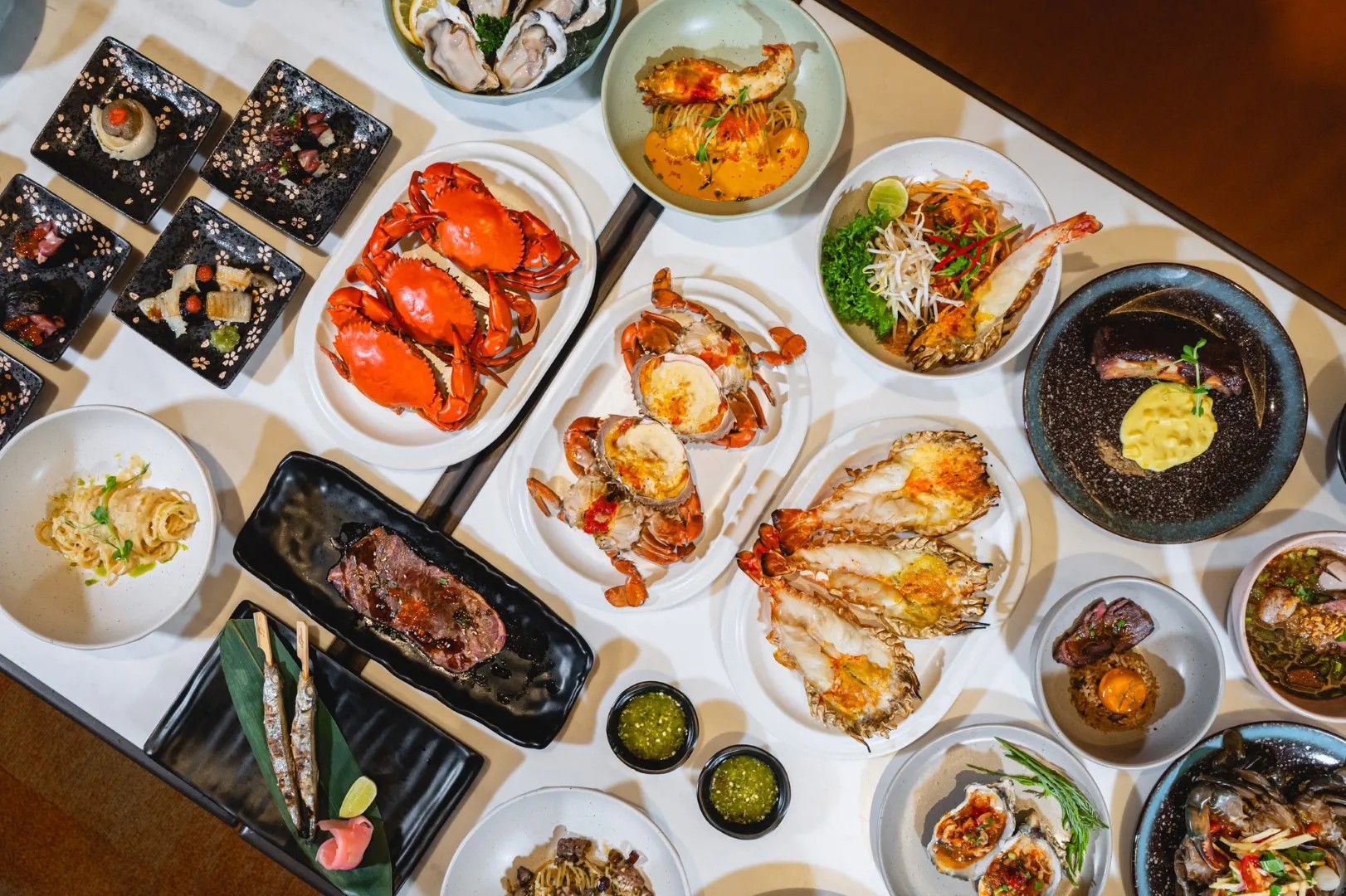 Atrium Restaurant The Landmark Bangkok Hotel (Sat-Sun) Brunch Buffet Include Free-Flow Drinking Water, Coffee and Tea (Come 2 Pay 1)