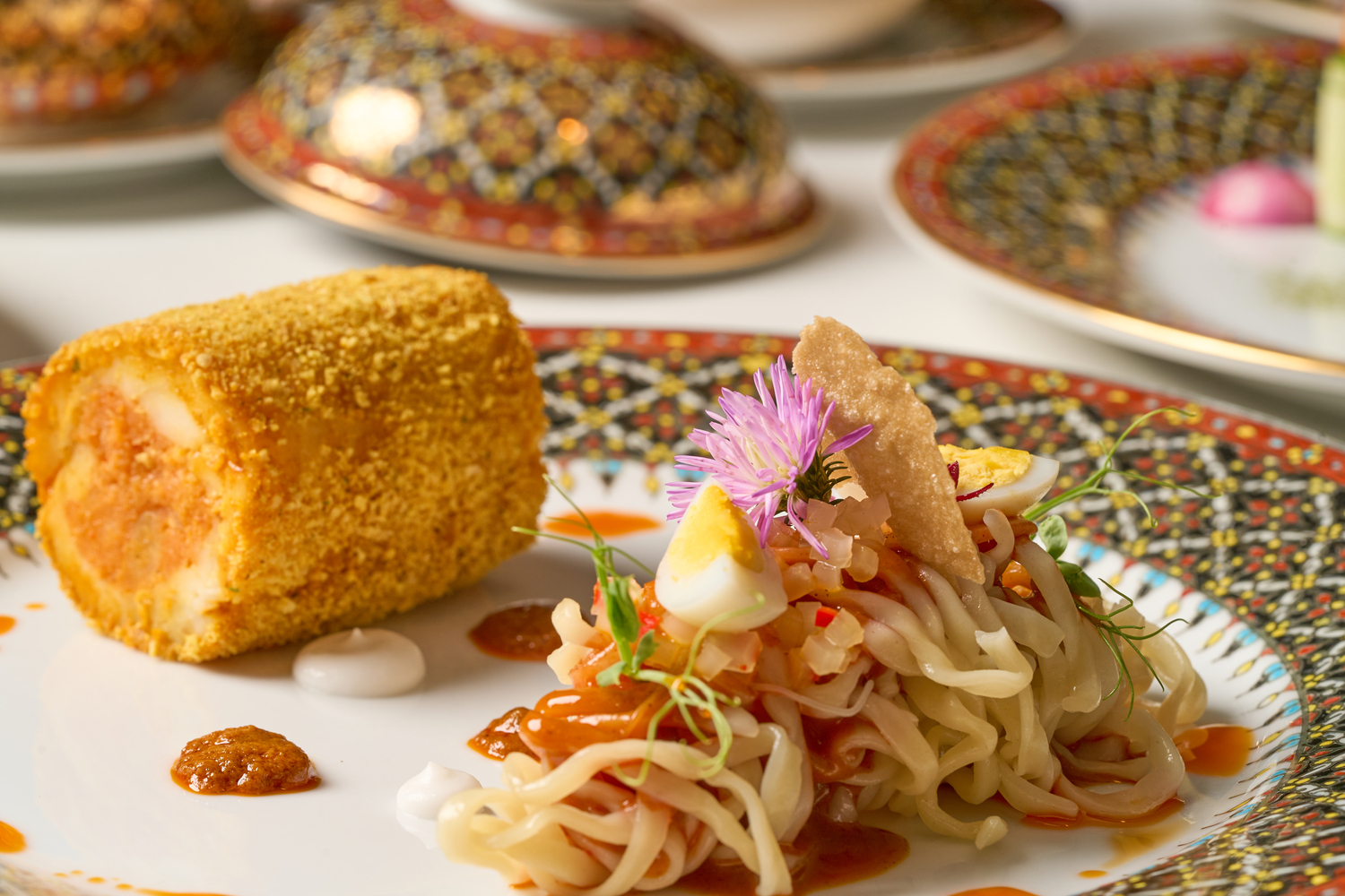Manohra Cruises Bangkok Thai Set Menu with Free Flow Wine, Beer & Soft Drink