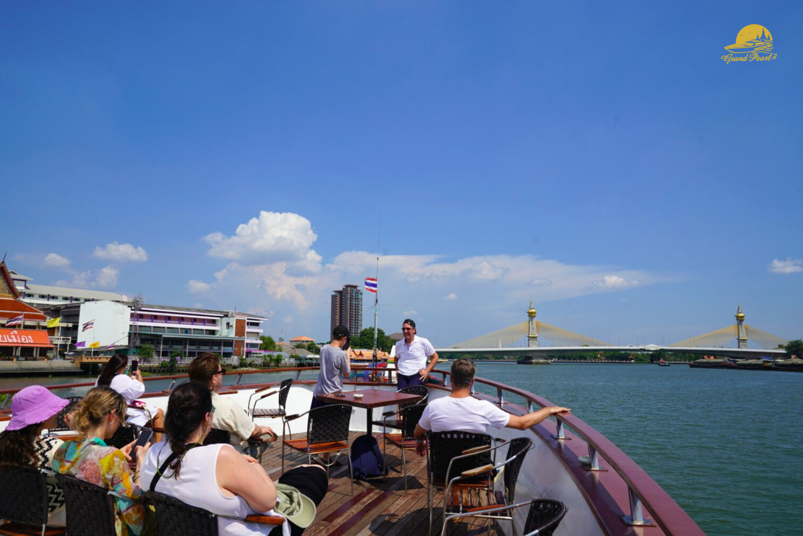 Grand Pearl Cruise Bangkok - Ayutthaya: Round Trip (07.30 - 16.00)
