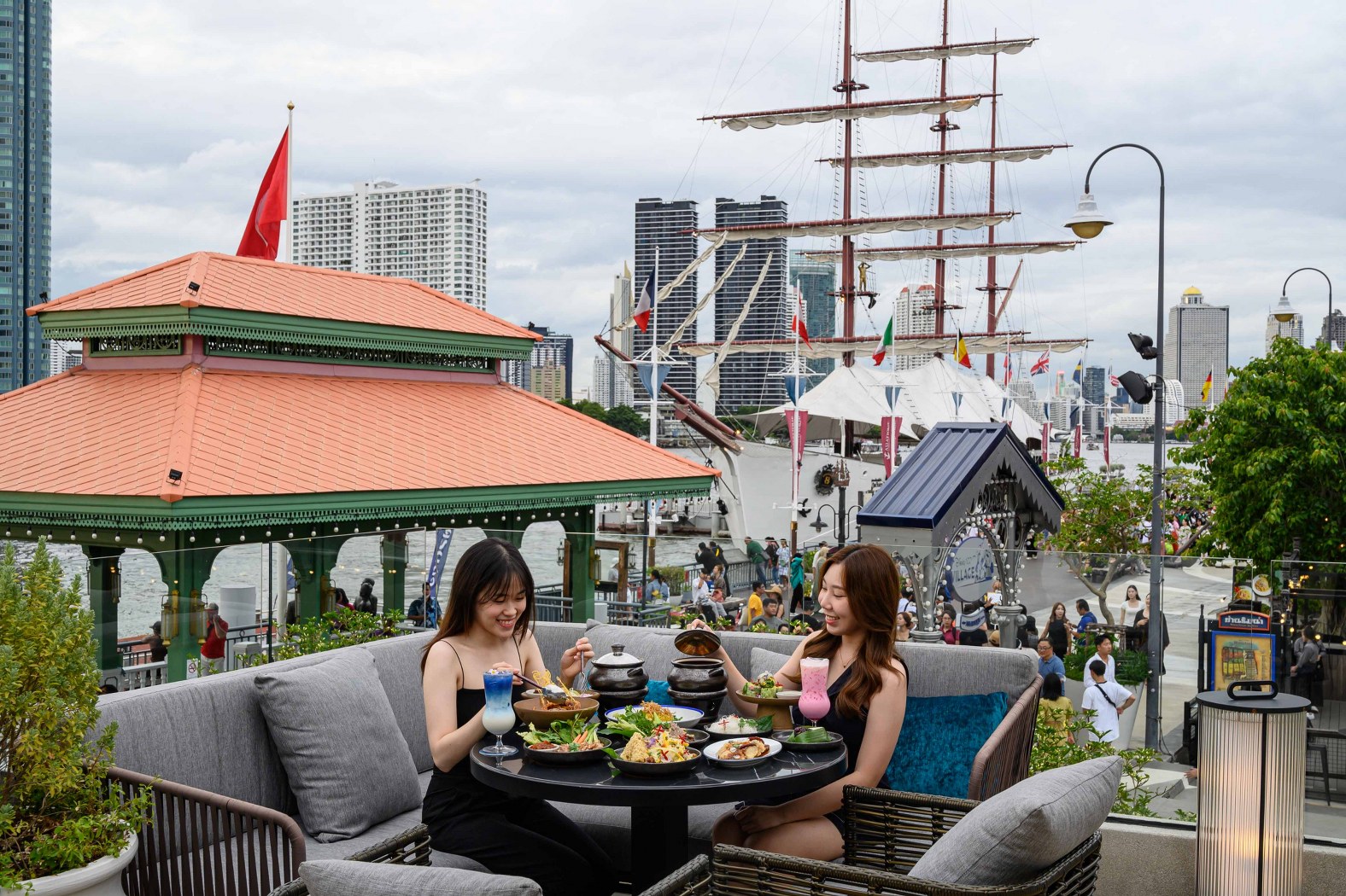 The Siam Tea Room (Asiatique the Riverfront Branch) All You Can Eat Premium Package