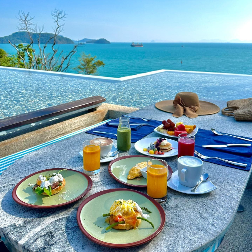 Baba Poolclub at Sri Panwa (Phuket) Breakfast including Buffet Line
