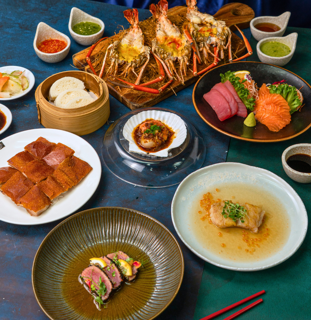 The Square at Novotel Bangkok Siam Square  Premium Chinese & International Buffet with Free Flow Water (Sat-Sun: 12.00-14.30 hrs & Fri-Sun: 17.30-22.00 hrs)