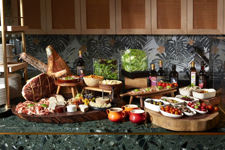 Verandah Rooftop Rotisserie At Momentus Hotel Alexandra Dinner Buffet (Sun-Thu)