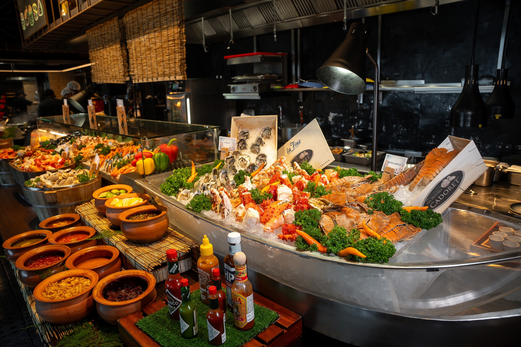 Stock.Room at Kimpton Maa-Lai Bangkok Stock.Room Sea+Land Dinner Buffet 17:30 - 22:00 l Free Flow Draft Beer (2 Hours) 