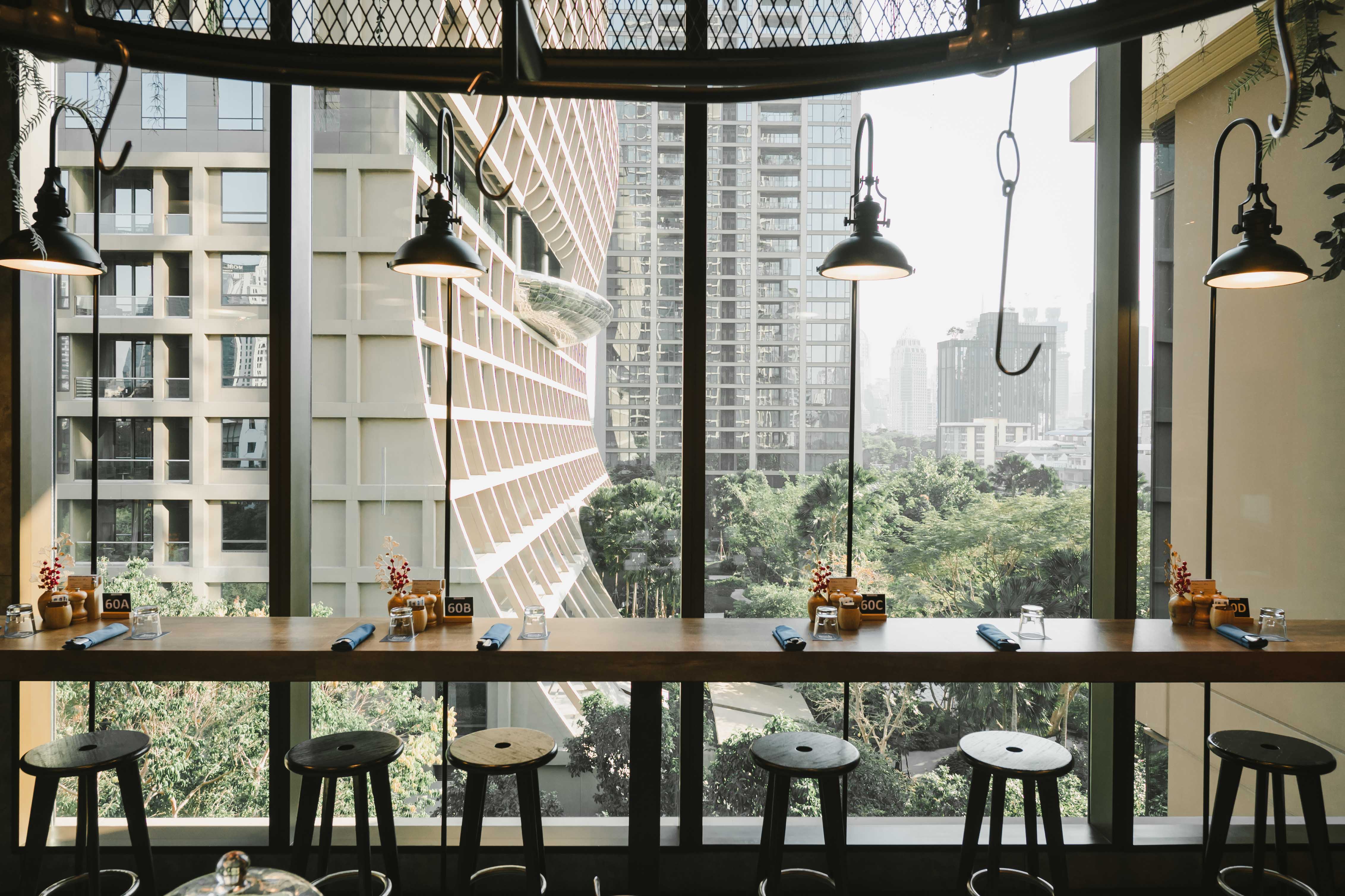 Stock.Room at Kimpton Maa-Lai Bangkok Stock.Room Sea+Land Dinner Buffet 17:30 - 22:00 l Free Flow Draft Beer (2 Hours) 