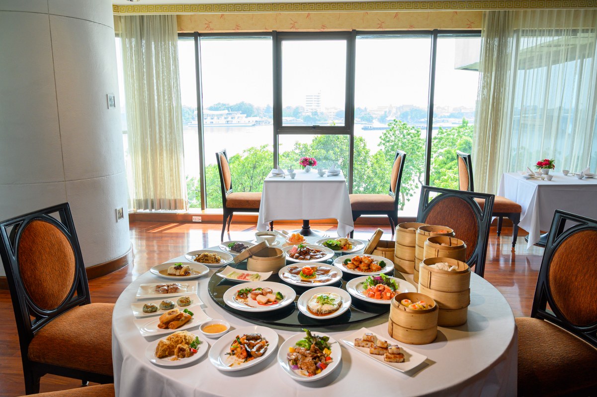 The Emperor Montien Riverside Hotel NEW: Standard Dim Sum Buffet with Free Flow Soft Drinks