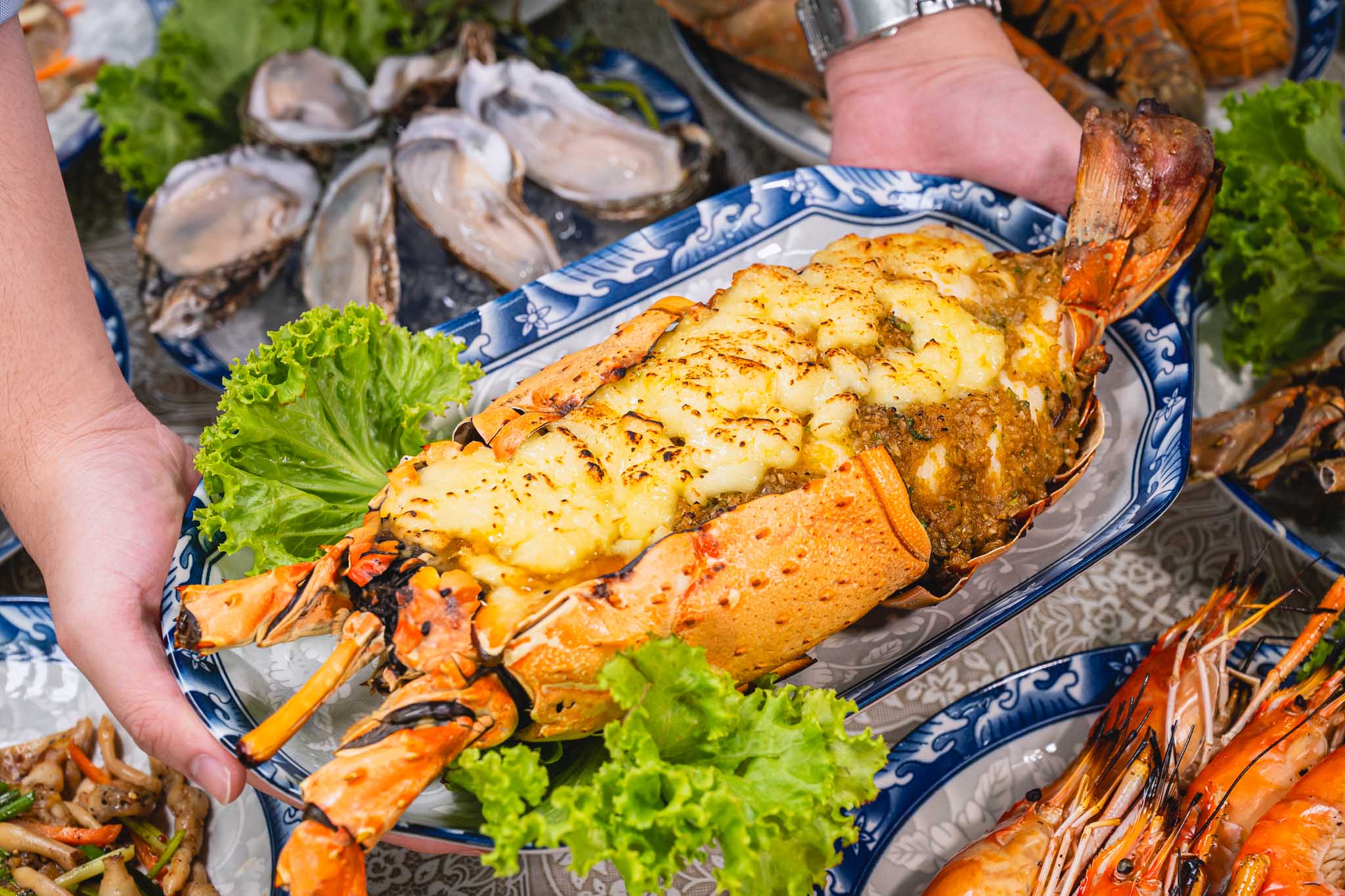 Ratcha Pruek Seafood Buffet Ultimate Seafood Buffet with Free Flow Soft Drink & Beer 3.30 Hours