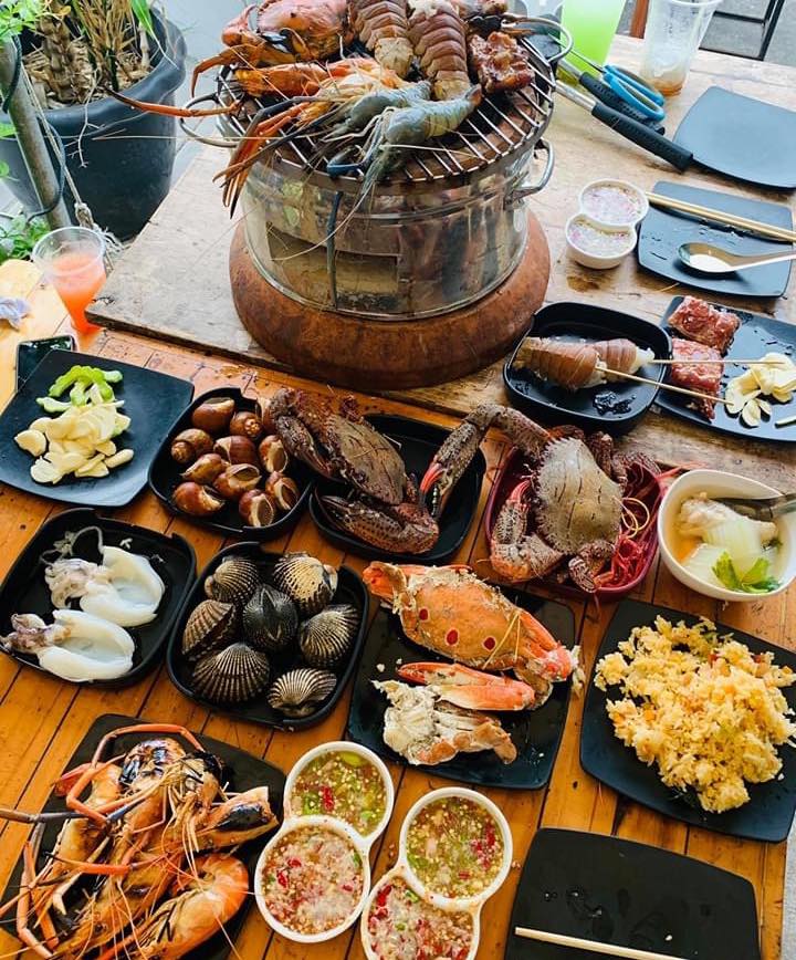 Ratcha Pruek Seafood Buffet Ultimate Seafood Buffet with Free Flow Soft Drinks (3.30 Hours)