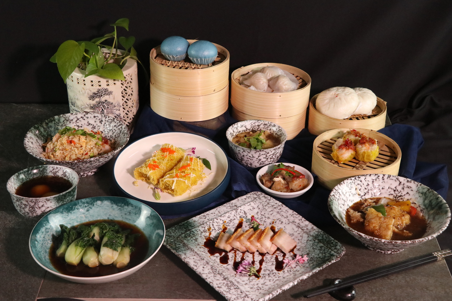 China Table Radisson Blu Plaza Bangkok (Mother's Day) Dim Sum Lunch Buffet with Complimentary Mocktail 1 Glass