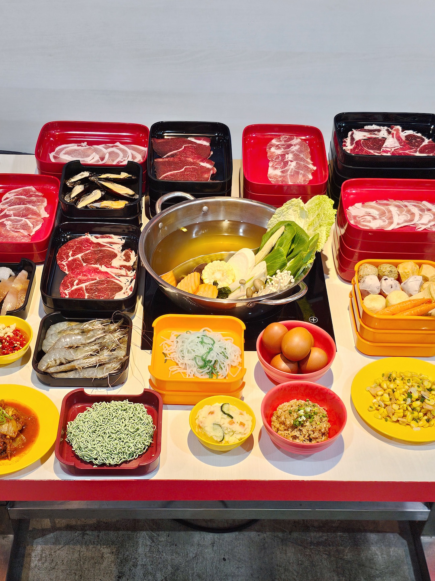 SOS Shabu Bangchak Premium set buffet with free refill drinks + 2 Scoop of Ice Cream 