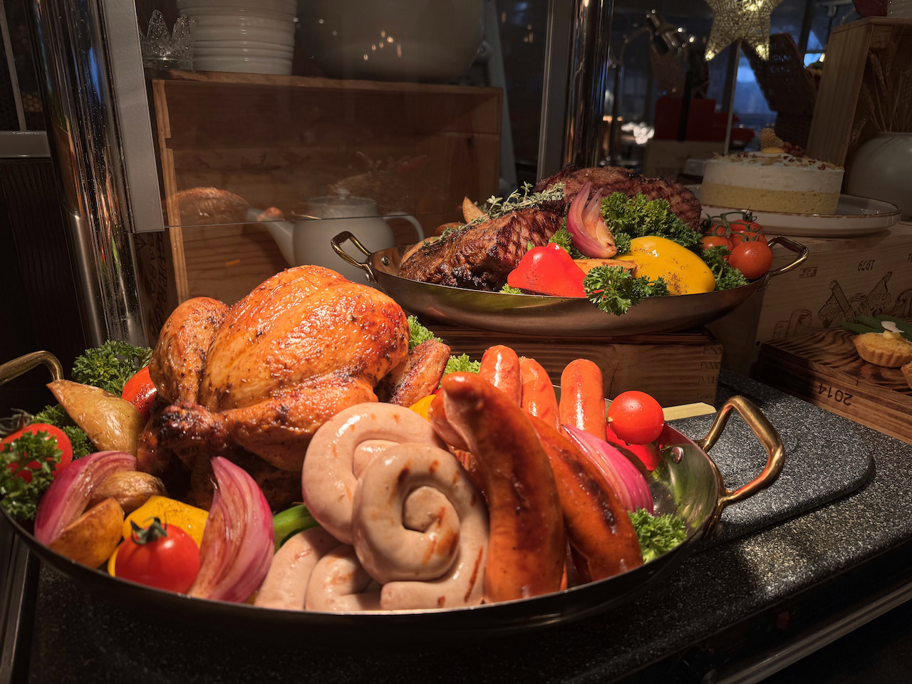 Element Restaurant At Amara Singapore Hotel Monday - Thursday & Sunday (Tastefully Yours Semi Buffet Dinner)