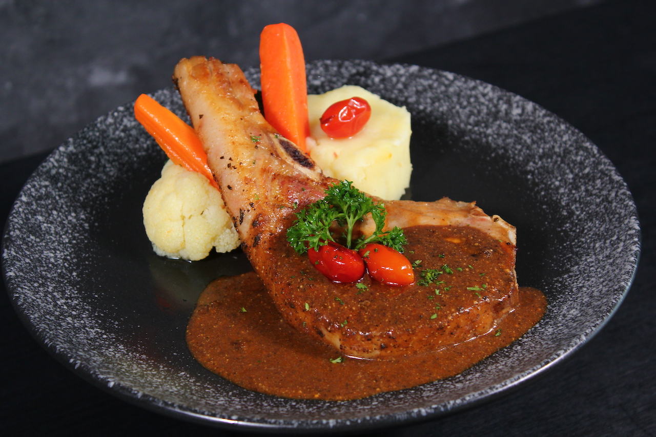 4K Café Cross Vibe Bangkok Sukhumvit Hotel All You Can Eat A La Carte Buffet