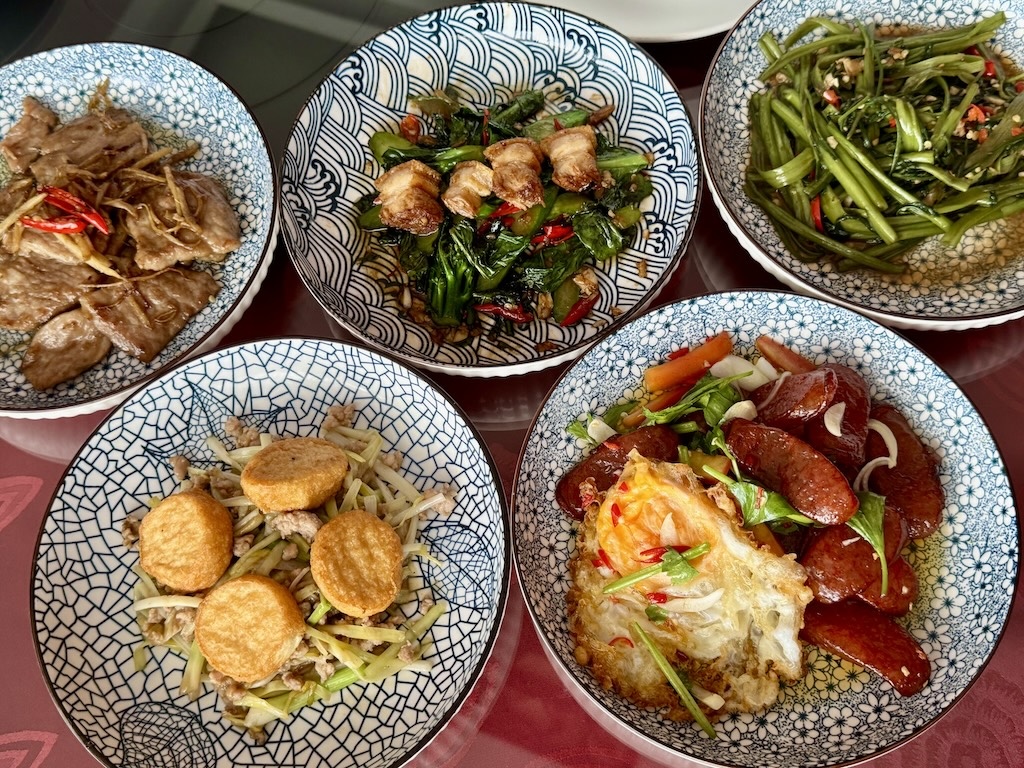 Ho Kitchen Rama 3 Thai Rice Porridge Buffet (Free-Flow Beer)