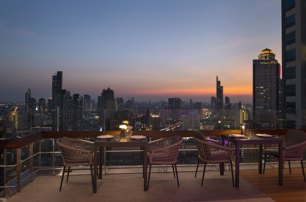 The Rooftop by Mode Sathorn Hotel Into The White Wonderland (New Year Eve & Countdown Party 2025)