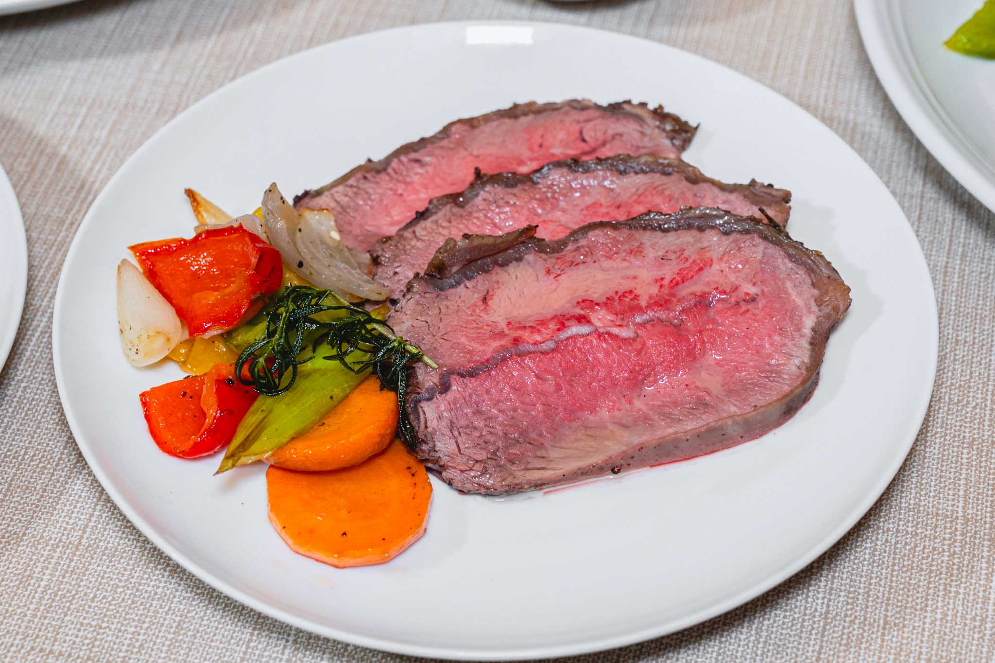 Chon Som at Courtyard by Marriott Suvarnabhumi Airport  New year's Brunch Buffet (1 Jan 2026) 12.00-15.00