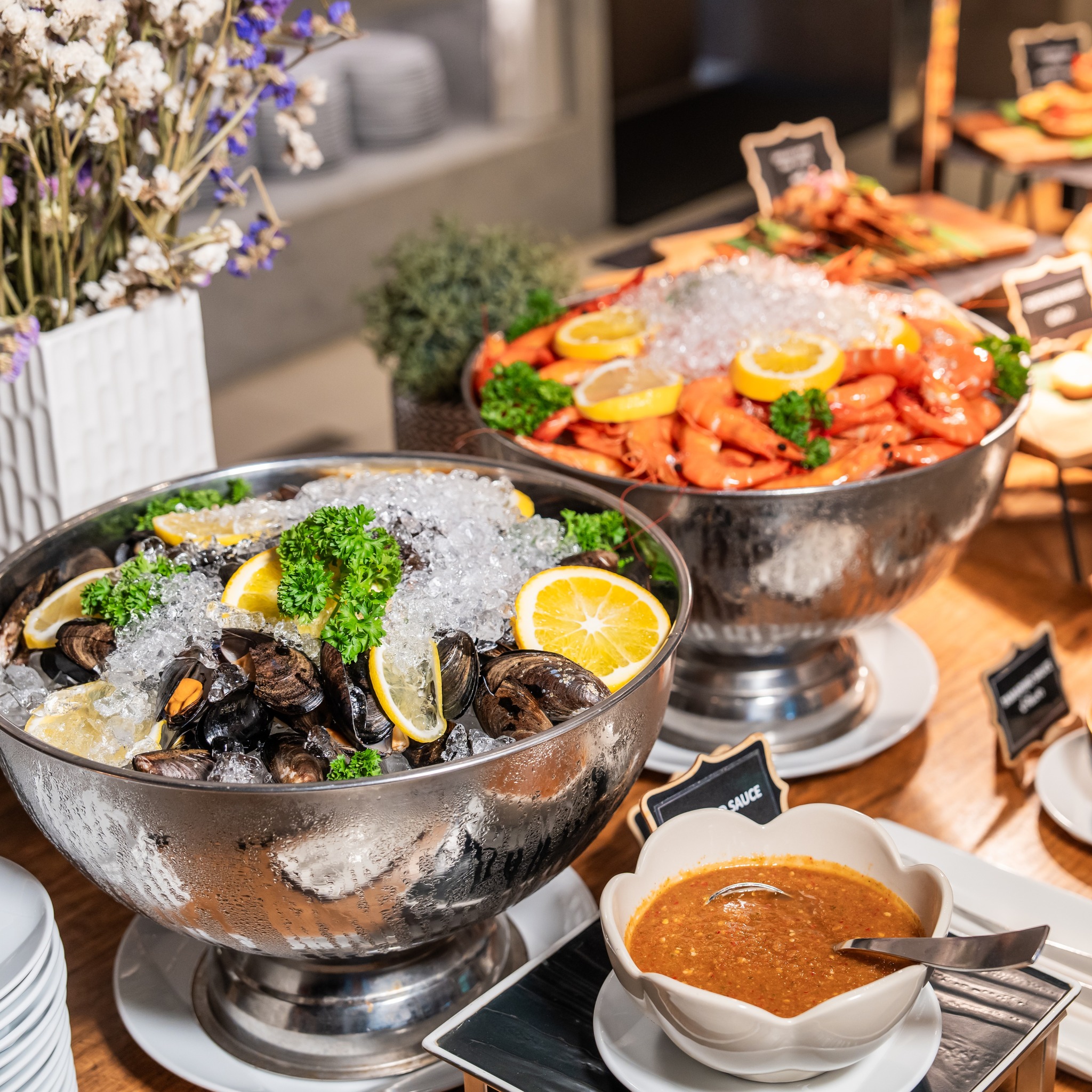 ฟู๊ด เอ็กซเชนจ์ โรงแรมโนโวเทล กรุงเทพ สุขุมวิท 4 Christmas Brunch Buffet @ Food Exchange 1st Floor (December 25th, 2025) 🎅🏻🎄