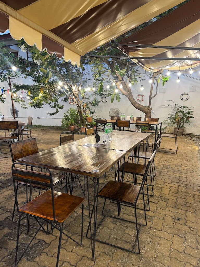 KruaKunJane Ramintra Km.2 Southern Thai Buffet with Free-flow Beer (120 Minute)