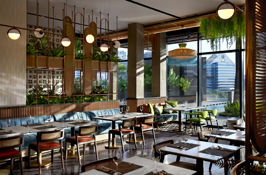 Verandah Rooftop Rotisserie At Momentus Hotel Alexandra Festive Semi-Buffet Lunch : Magical Christmas Moments (1 Dec 2025 – 2 Jan 2026)