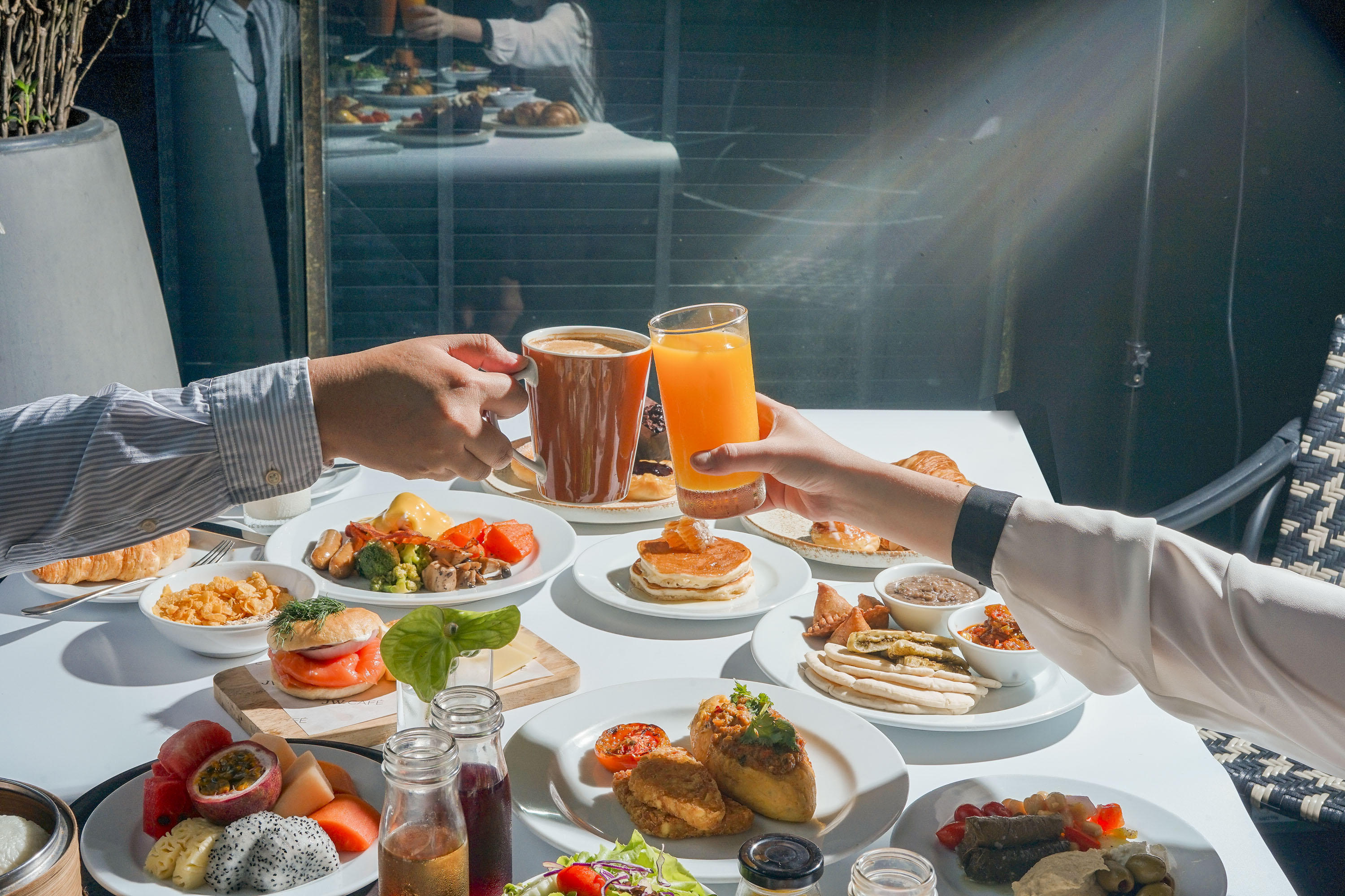 JW Café at JW Marriott Hotel Bangkok Buffet: International Breakfast Buffet Daily from 06.00 – 10.30 Hrs.