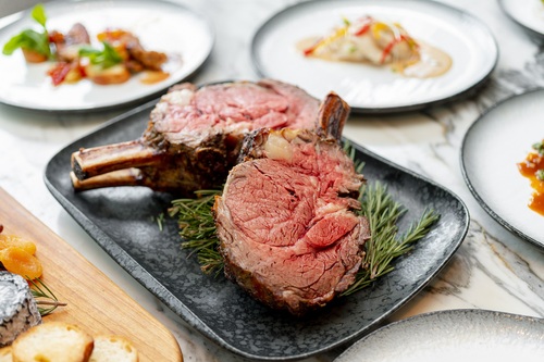 JW Café at JW Marriott Hotel Bangkok Buffet: International Grand Dinner Buffet (Fri – Sat) from 17.30 – 22.00 Hrs.