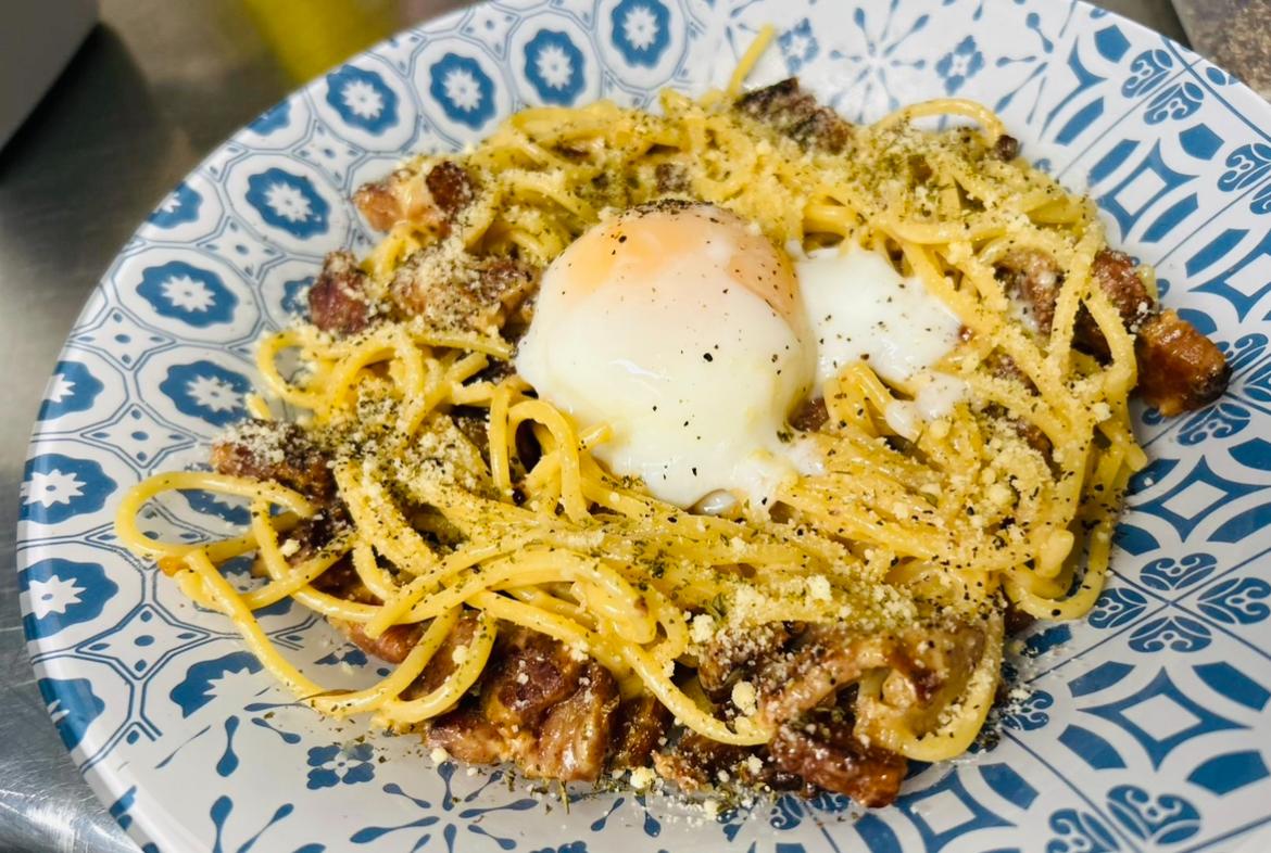 LadyLord  Lunch Buffet