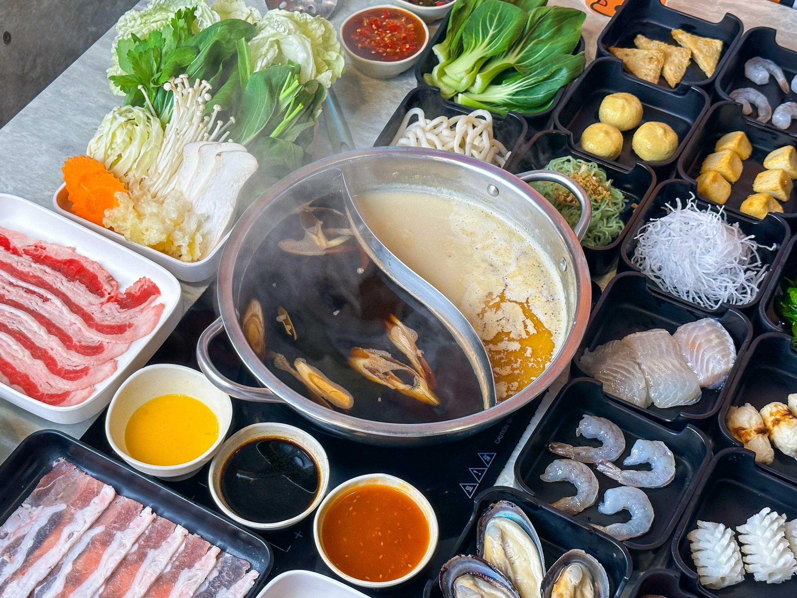 Shabuku Phran Nok–Pinklao Premium Buffet with Free Flow Soft drinks 
