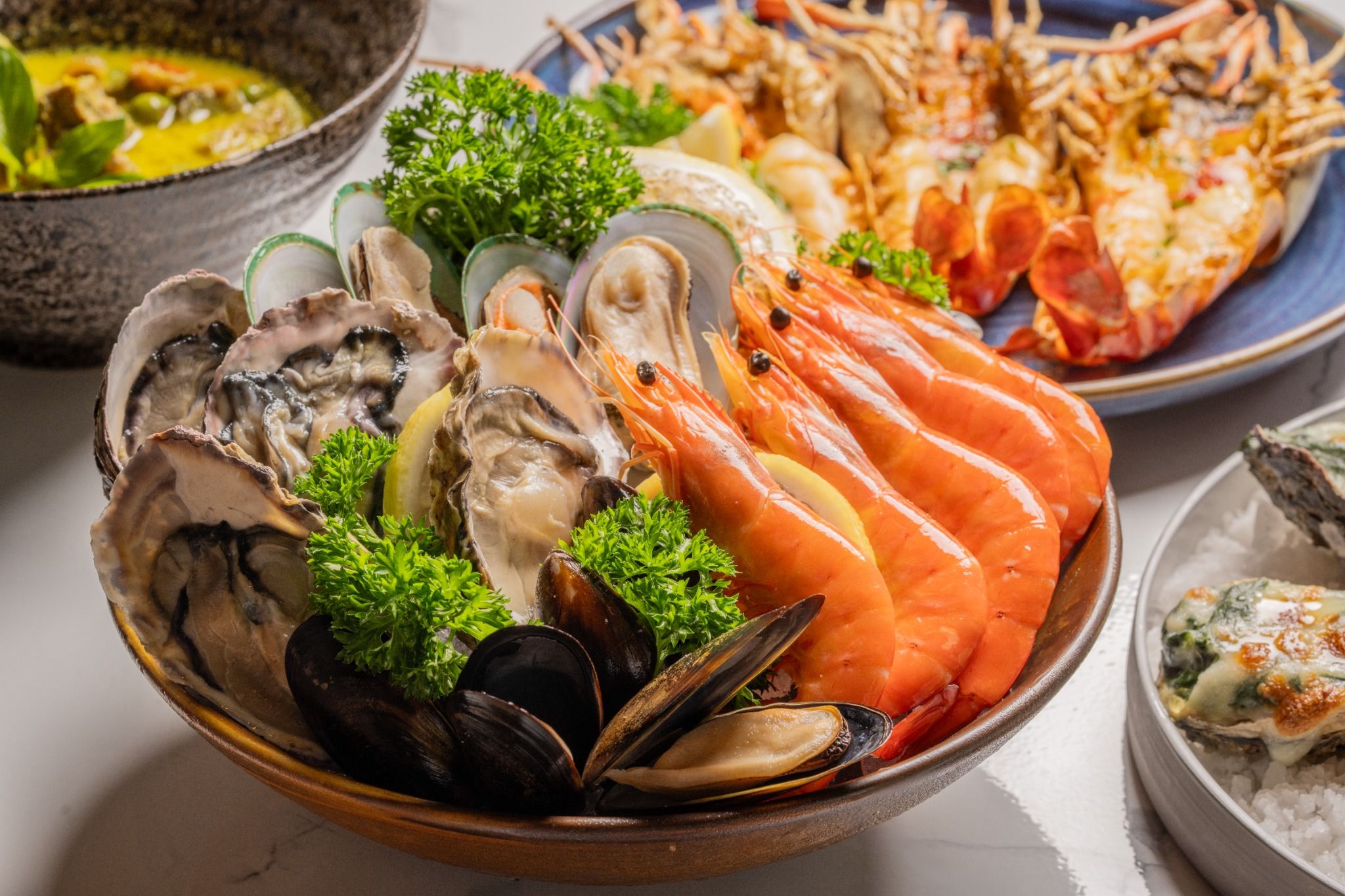 Skyline @ Avani+ Riverside Bangkok Hotel Hi-Eleven - International Dinner Buffet & Alcoholic Drinks