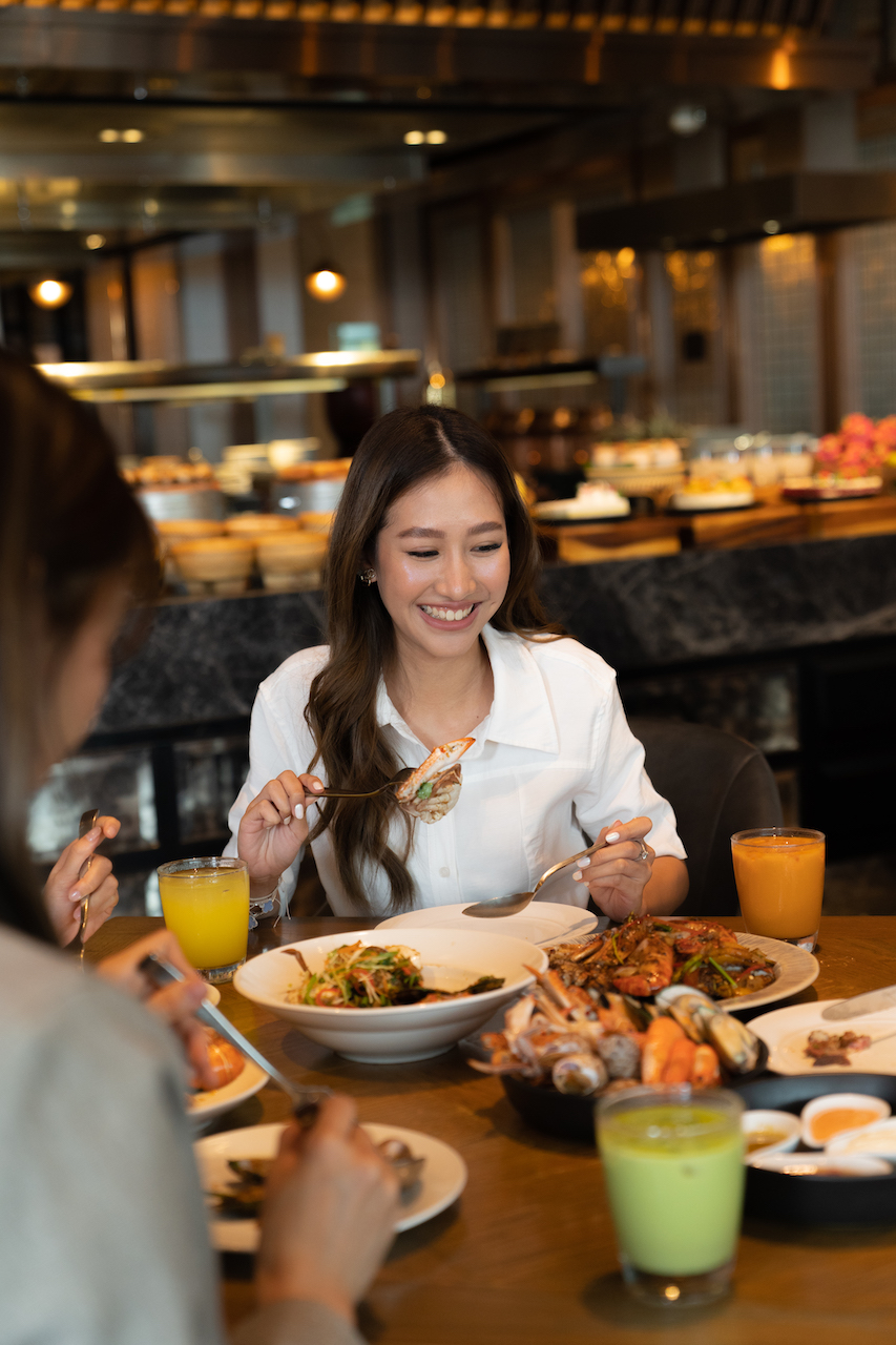 Praya Kitchen Bangkok Marriott Hotel The Surawongse Weekday Lunch Buffet (12:00-15:00)