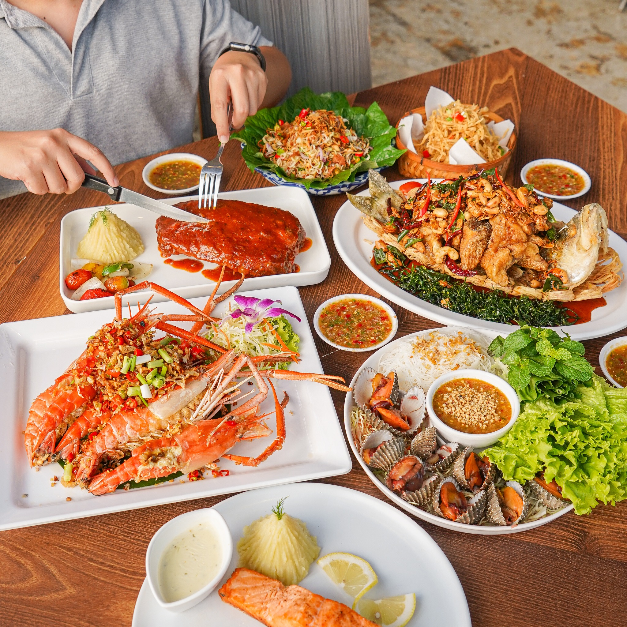 Canale House Sharing Set for 4 People