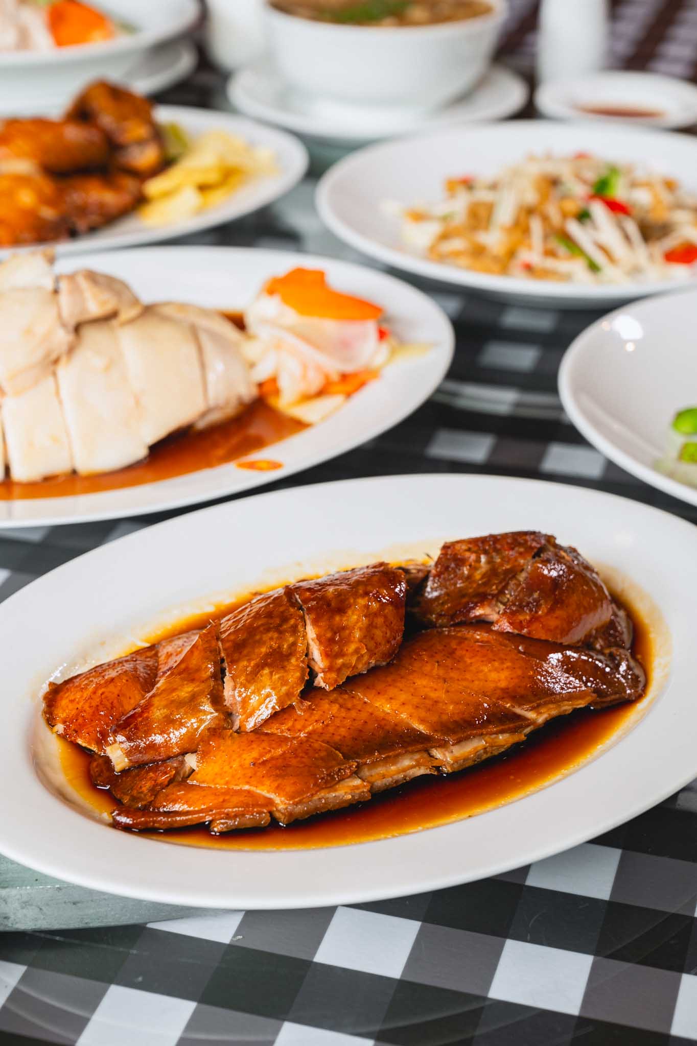 Boon Tong Kee Central Pinklao 4 Dishes + Drinks for 2 People