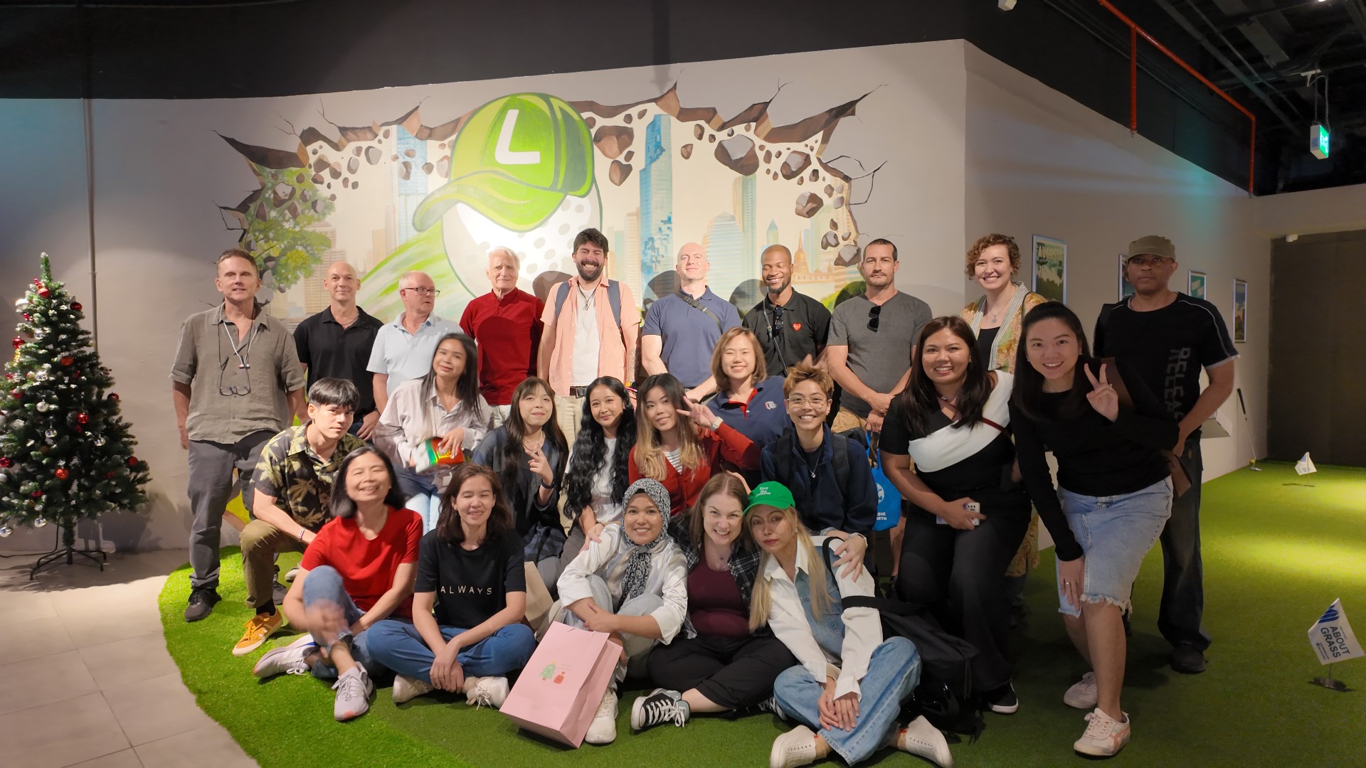 Lengolf  Golf & Dine Medium Package for 25 People