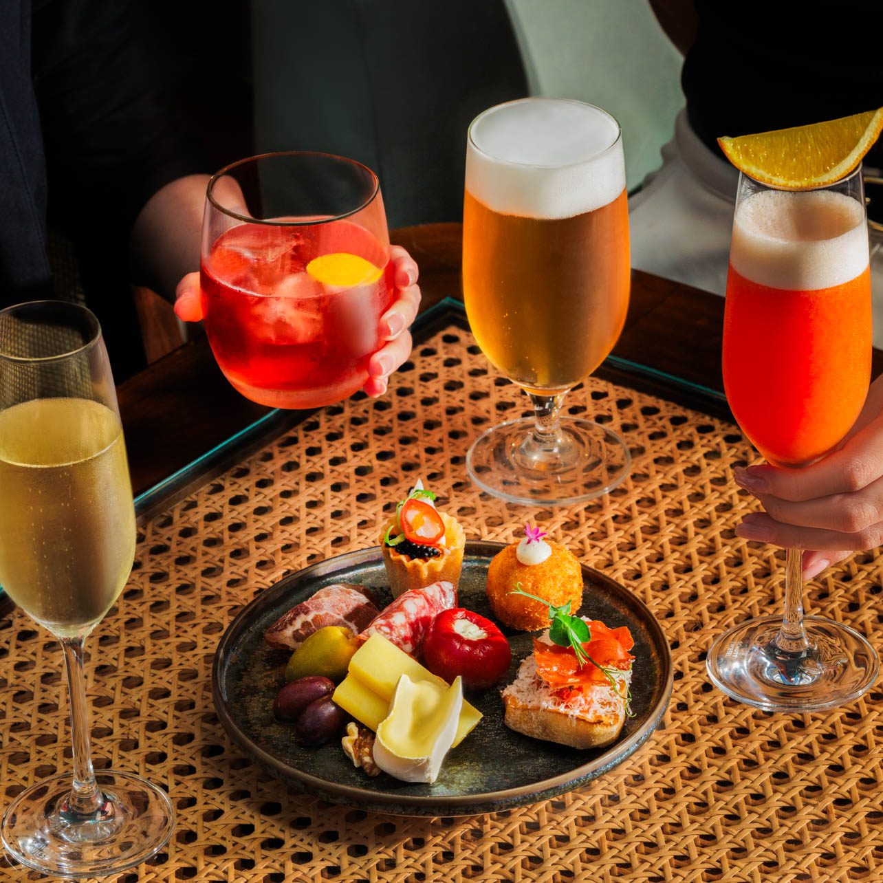 Republic Bar and Lounge At The Ritz-Carlton, Millenia Singapore Aperitivo Hour 