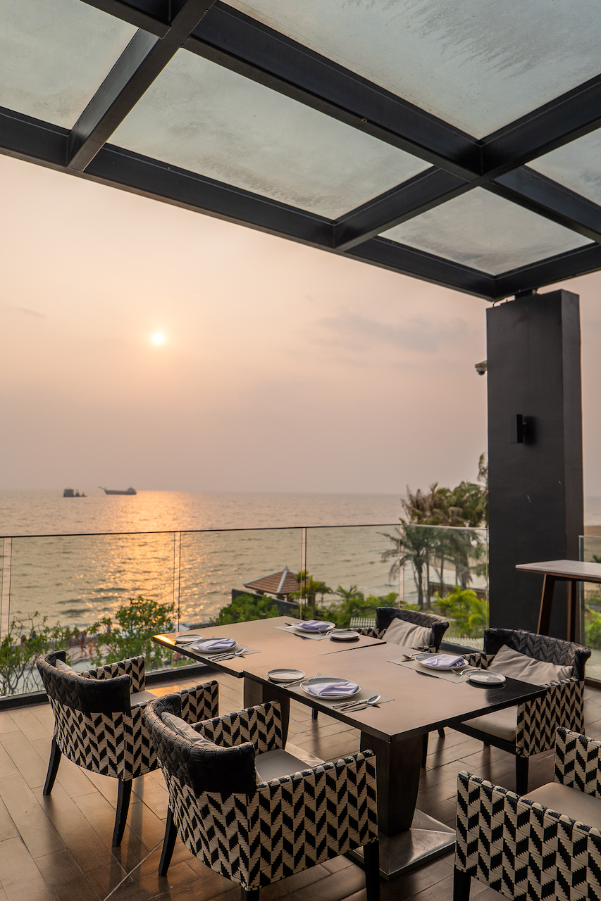 ISEA Sky & The Jetty At Veranda Resort Na Jomtien (Pattaya) Sharing Set for 3 People