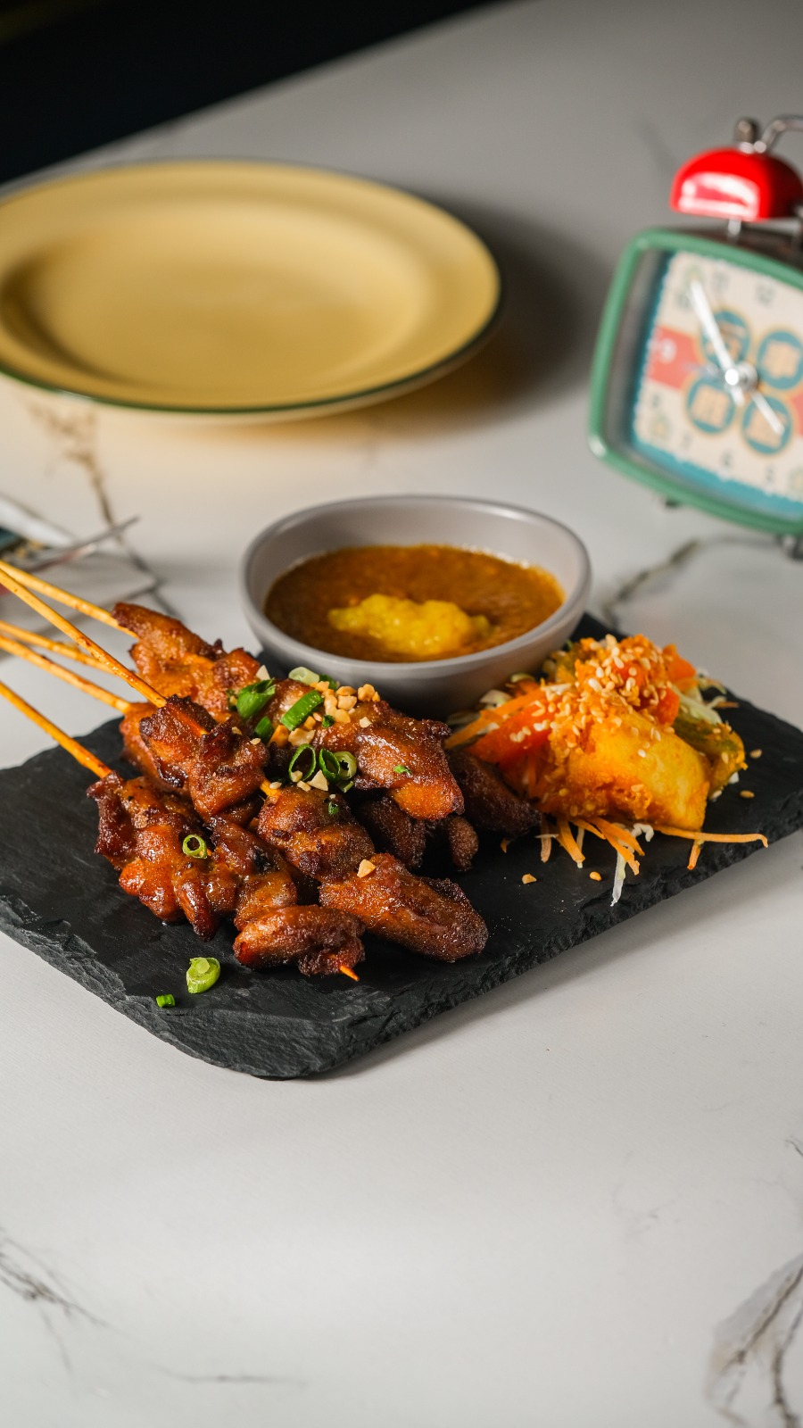 Enjoy Eating House and Bar Sharing Set for 4 People