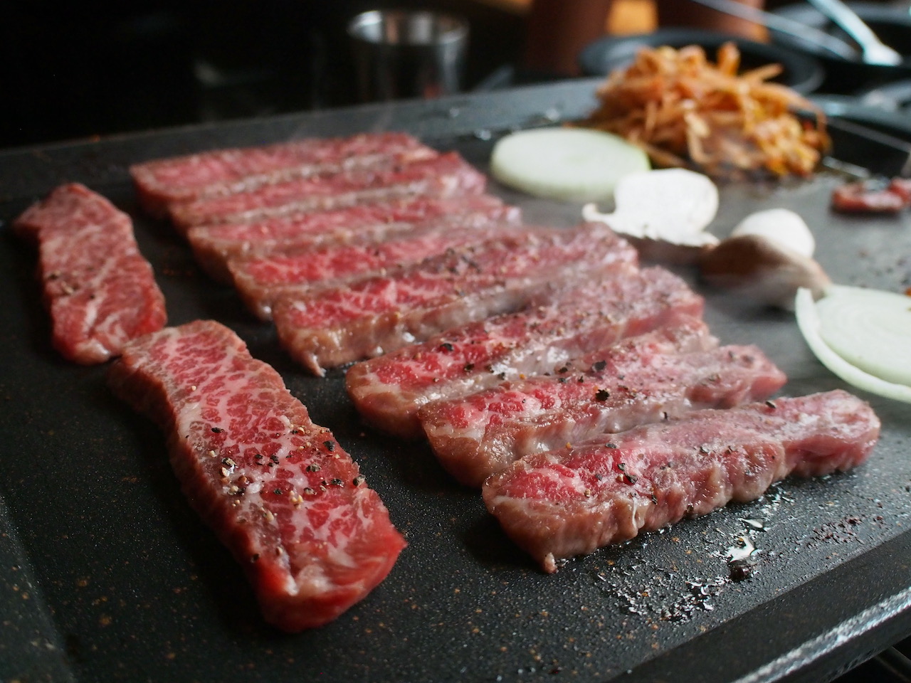 8 Korean BBQ at Shaw Centre Sharing Set for 4 People (Mon-Fri) 