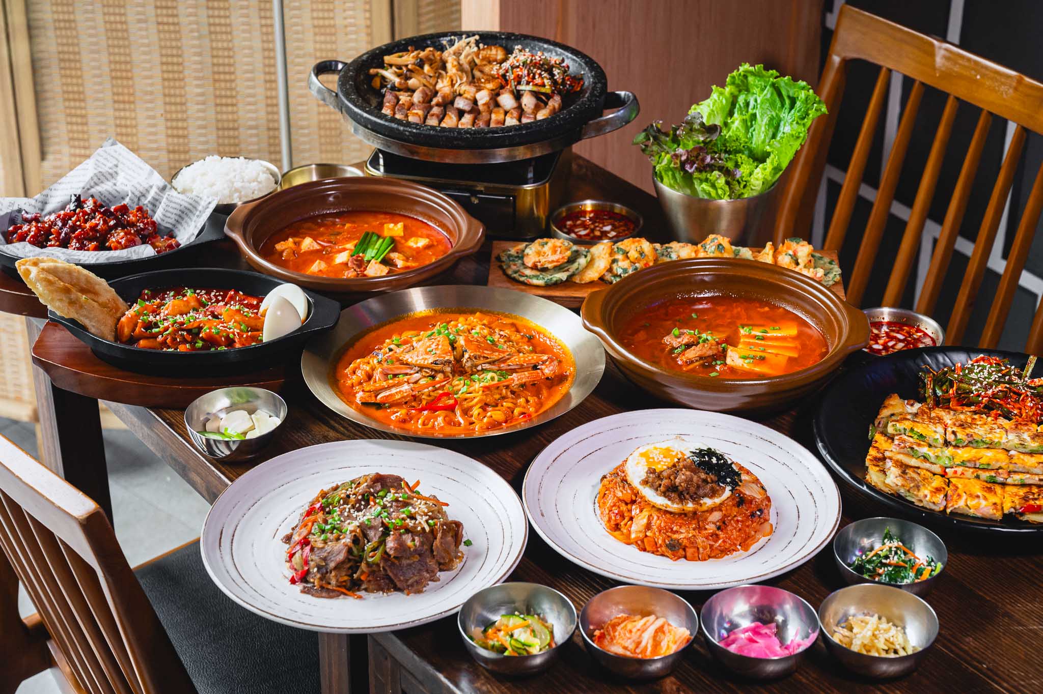 Realpork Korean Pub & Grill Groove at Central World Sharing Set for 4 People