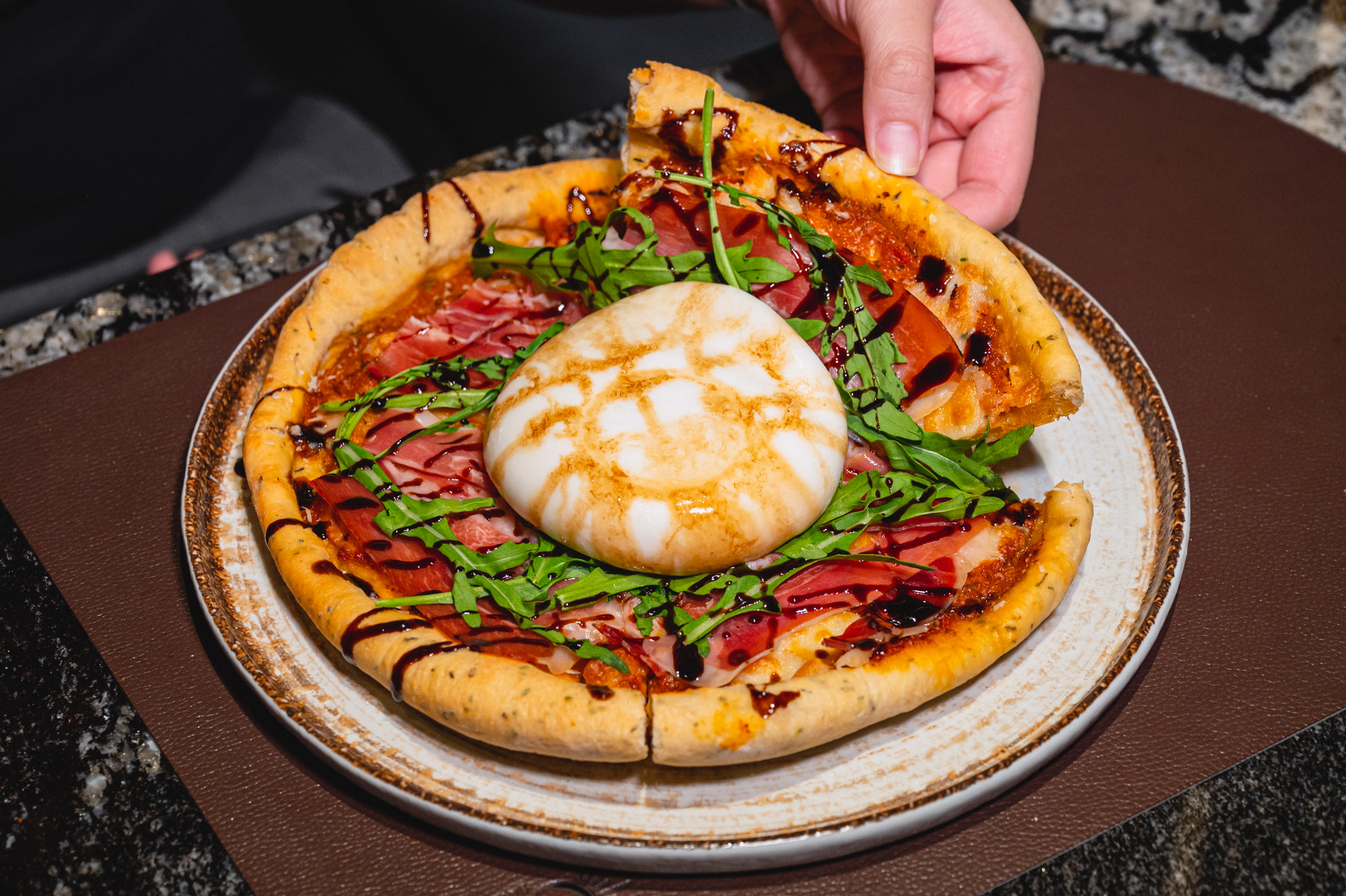 Glare Eatery & Bar Sharing Set for 3 People
